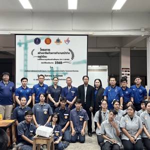 งานโครงการพิเศษฯ วท.อ่างทอง 🤝ร่วมกับ #แผนกวิชาก่อสร้างผฯ จัดอบรมสร้างอาชีพ “การทำบานหน้าต่างอะลูมิเนียม” ภายใต้โครงการ Fix It Center 2568🪟🛠️🪚🖌️